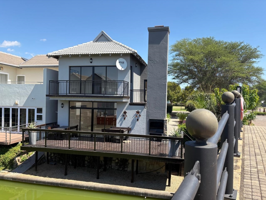 4 Bedroom Property for Sale in The Islands Estates North West